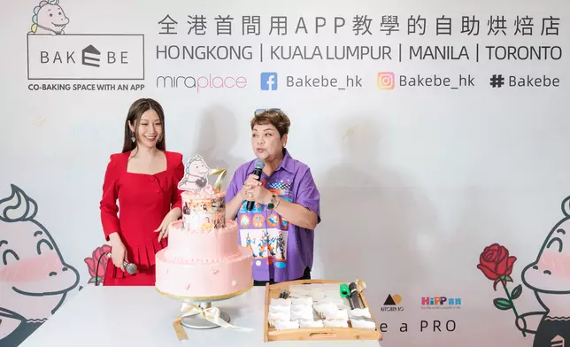 肥媽唱出了英文金曲《Congratulations》送給Venus。