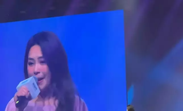阿嬌早前商演時又被影到身形暴脹。