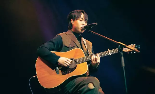 GooChan除了作曲及編曲 ，曾於2021年推出個人單曲，並於2023年更舉行過小型音樂會。