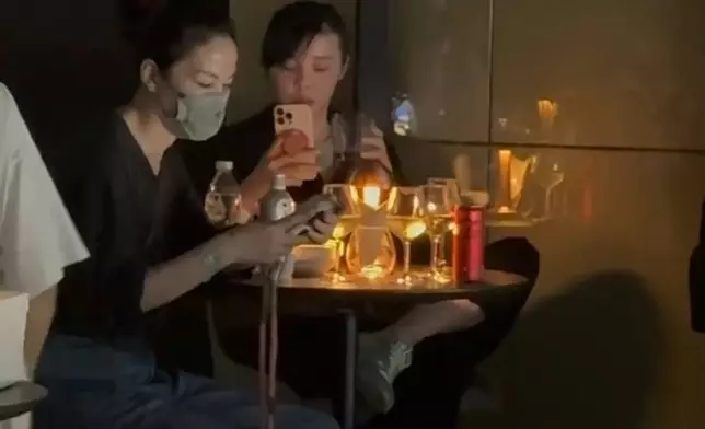 王菲低調現身。