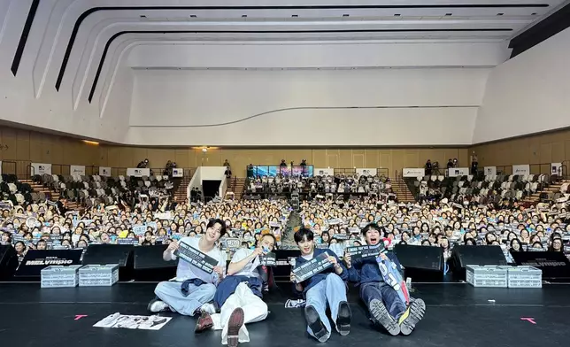 大家都樂而忘返。 BTOB Compan官方Twitter圖片