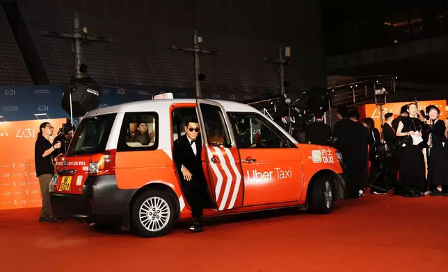 是次驚喜由Uber Taxi全力贊助。