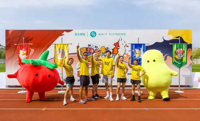 黃組：Moon牙月、東方昇、雞翼、朱mic、全慧利、童童