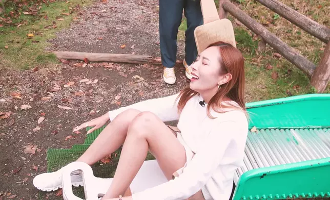 Chloe降落失敗屁股硬着陸。