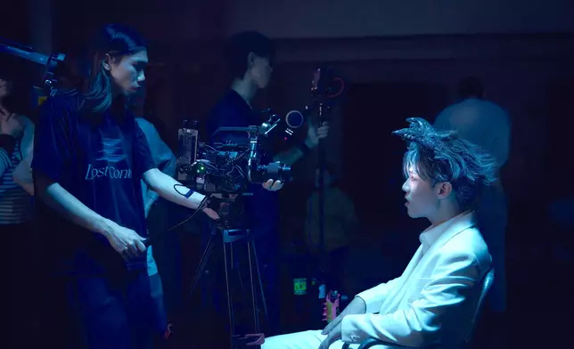 Dark坦言搖滾更啱口味