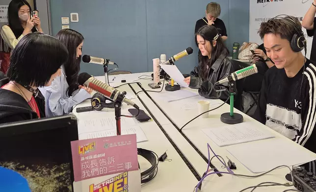 4位主角日前到新城廣播為廣播劇進行錄音