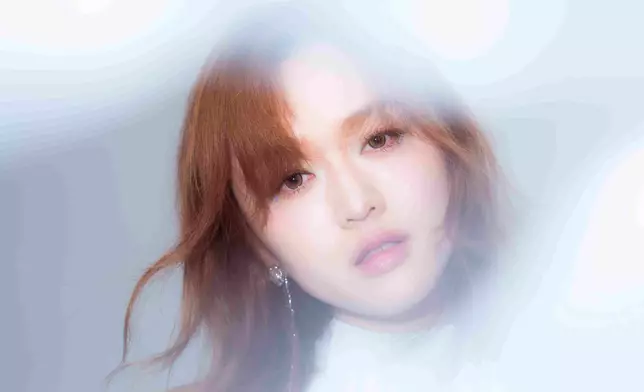 陳明憙繼4月14日推出中文單曲《櫻梅桃李》後，於4月22日再發行其英文版本《Midnight Bloom (feat.NATURE)》。