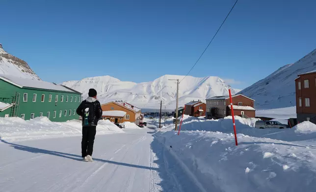 陳明憙正身處北極。
