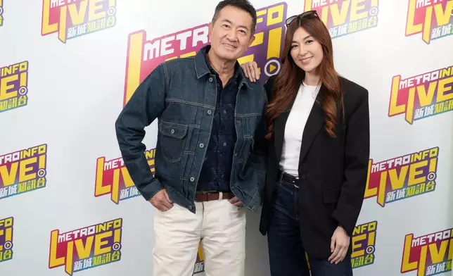 Natalie深受父親影響，對攝影、音樂及視覺藝術擁有濃厚興趣。