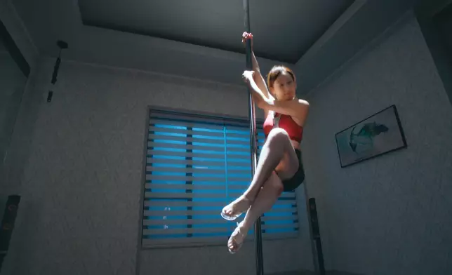 娜姐為咗今次跳鋼管舞場口付出咗好多時間同努力架，詳情密切留意聽日發布嘅新聞稿喇。