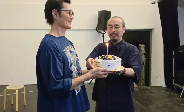 黃德斌綵排中度過62歲生日。