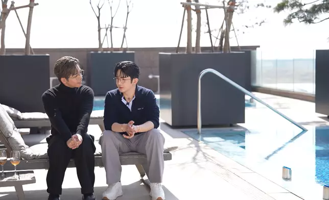 Edan跟Anson Lo互相調情。