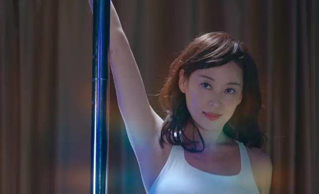 由於同時拍攝緊《奪命提示》，楊卓娜坦言Audrey這個角色是戴假髮上陣。