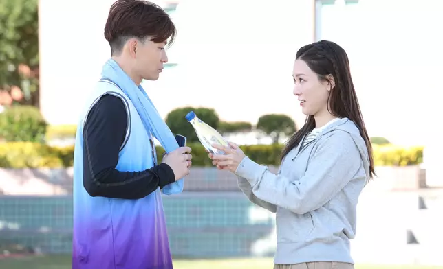 敏奕校園Look好青春。