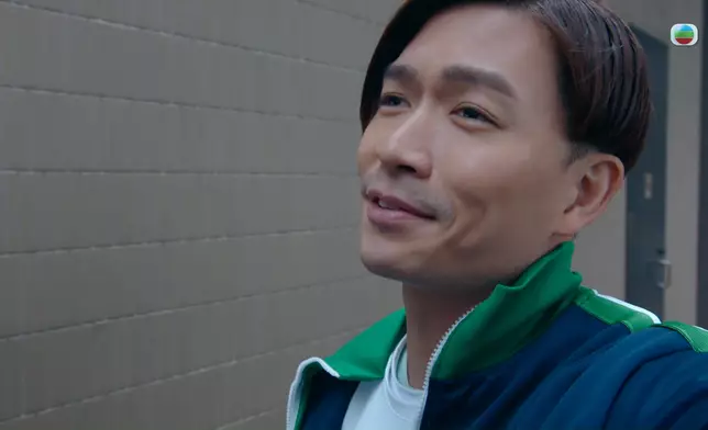 佢啲嘴面真係係人都想打佢。