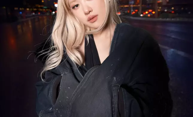 《Messy》由英國製作人 Lostboy 與 Burns 聯手打造。 唱片公司提供圖片