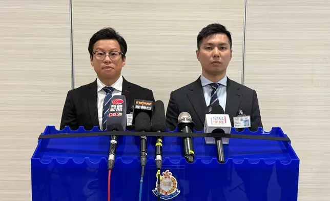 元朗警區刑事部總督察袁皓霆（左）及重案組督察何安生（右）。