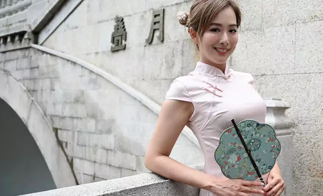 旗袍「逼爆」上陣