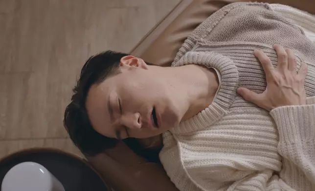 Adam結局周陷入重大危機。