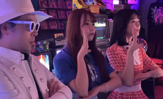 James找來三位日本女聲組成女團《Mikadzuki BPM》，合作推出由他作曲、編曲及擔任監製的新歌《GAME START》。