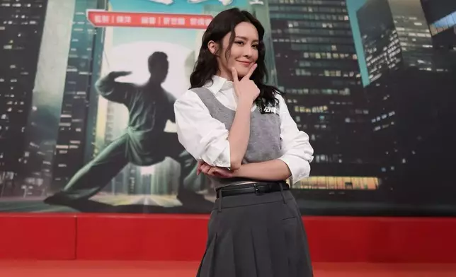 之後就忙為另一部TVB劇集《俠醫》開工。