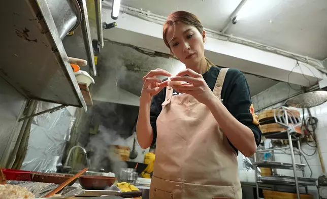 姚子羚呢位「點心師傅」經常嘟嘴。