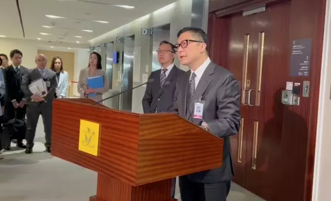 保安局局長鄧炳強。巴士的報記者攝