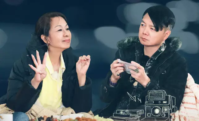 而且因肝功能失衡，無法分解毒素，影響腦部，以致有時陷神智不清狀態。
