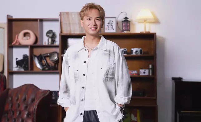 吉吉透露新書會細述人生三大重要階段。