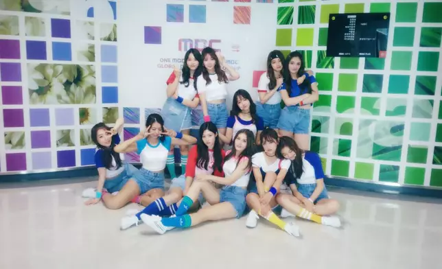 限定女團I.O.I在2016年出道。 I.O.I twitter圖片