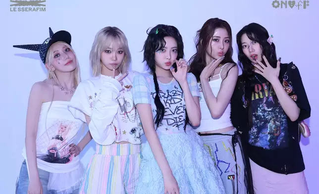 LE SSERAFIM正忙於進行全球巡演。 LE SSERAFIM twitter圖片
