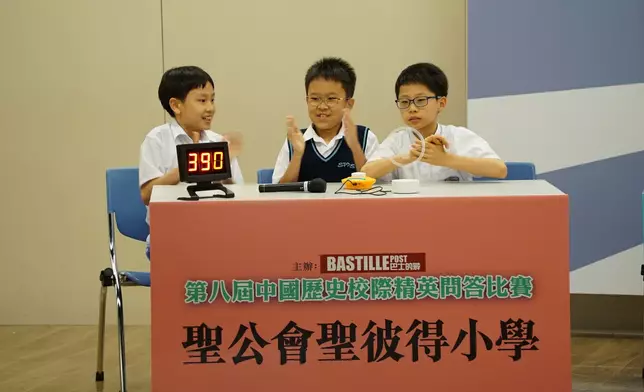 巴士的報記者攝