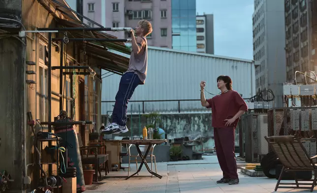 Locker覺得譚耀文展現出父親的感覺。