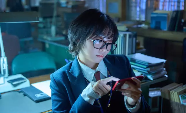 金多美飾演犯罪心理側寫師尹異羅。Disney+提供圖片