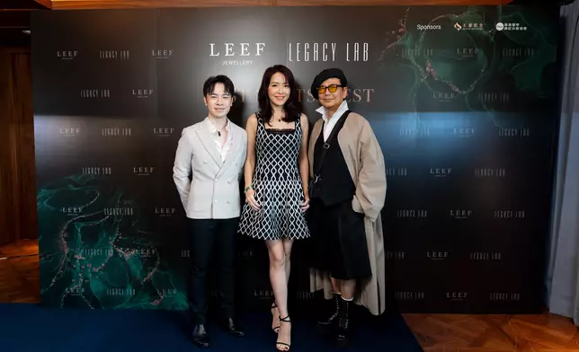 其中一個系列由賈思樂設計。