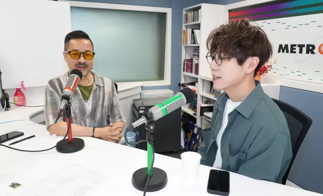 主持新城知訊台全新節目《One Music Corner壹角樂》。