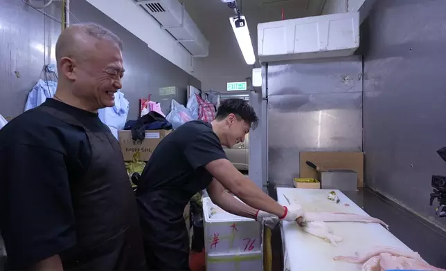 就咁睇，劏魚都幾嘥體力。