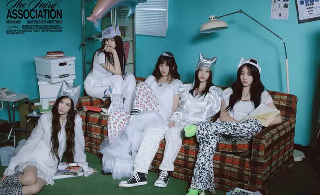 NewJeans官方X圖片