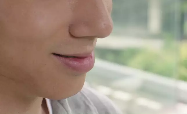 蔥頭啲變態樣勁陰森。