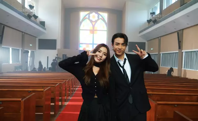 與MV女主角「阿杰」周芷慧。