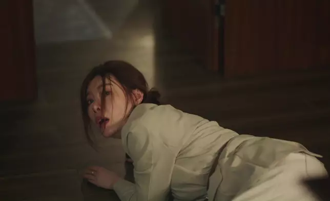 呢場戲，吳沚默、陳少邦同埋姚宏遠（Lucas）都做得好好，吳沚默演得夠驚恐同淒慘，少邦同Lucas則夠晒兇狠。