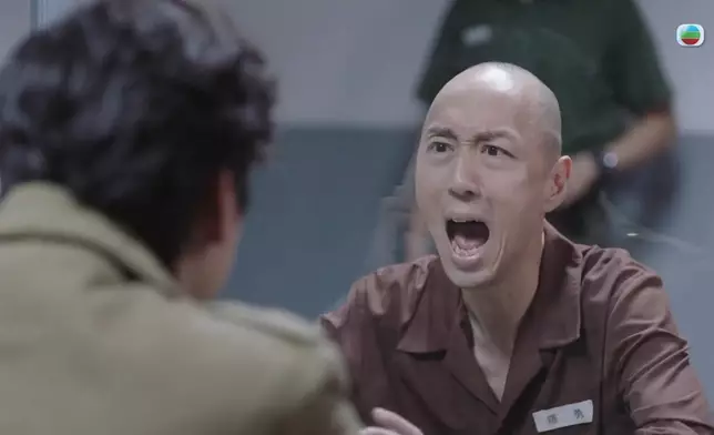 跟住就玩喊驚，就要扮晒慘。