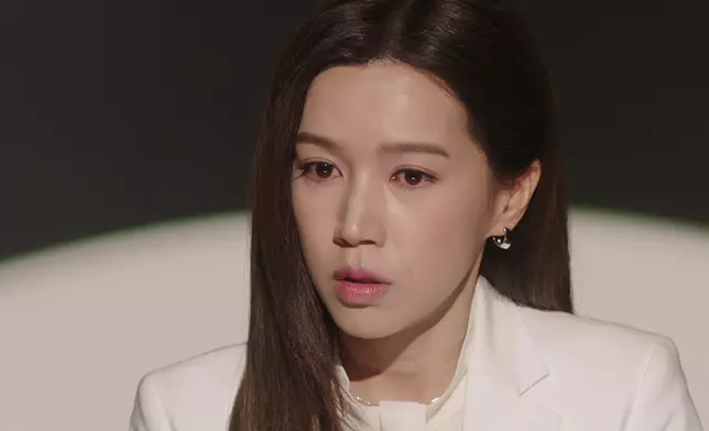 傅嘉莉呢一幕好投入。