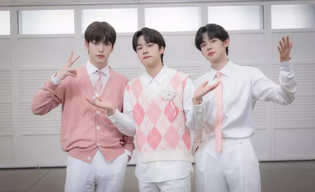 「HI-BOYZ」原本是《機智住院醫生生活》中的虛擬男團。劇組IG圖片