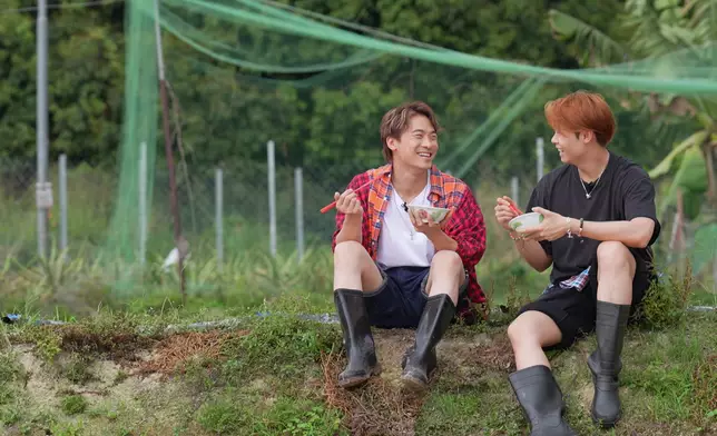 「白飯專家」黃劍文試食新鮮白飯大呼「好感動」。