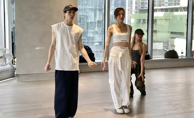 生日願望方面，Jinny希望身體健康、樣靚、歌精舞勁。