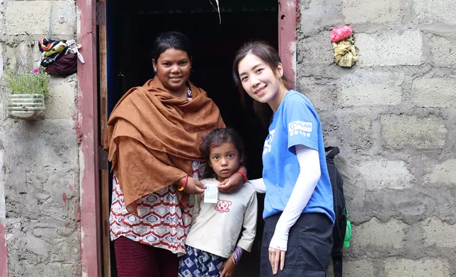 智雯昐望塔拉的女兒能夠繼續讀書，以知識改變命運。