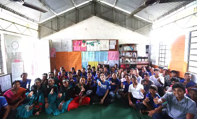 智雯看到女孩勇於挑戰傳統深受鼓舞，期望有更多人支持她們繼續求學，幫助她們遠離童婚的厄運。