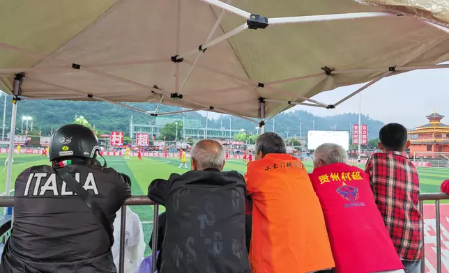 貴州「村超」賽事吸引不少球迷。巴士的報記者攝