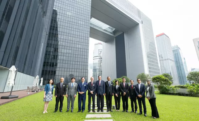 梁君彥與多位立法會議員接待東盟10國駐港領事。梁君彥FB圖片